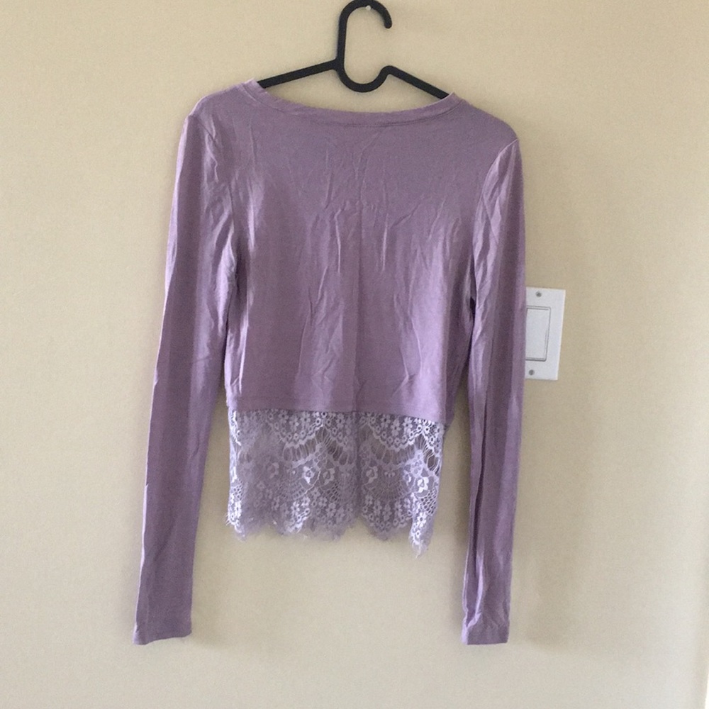 Long sleeve top with laced bottom